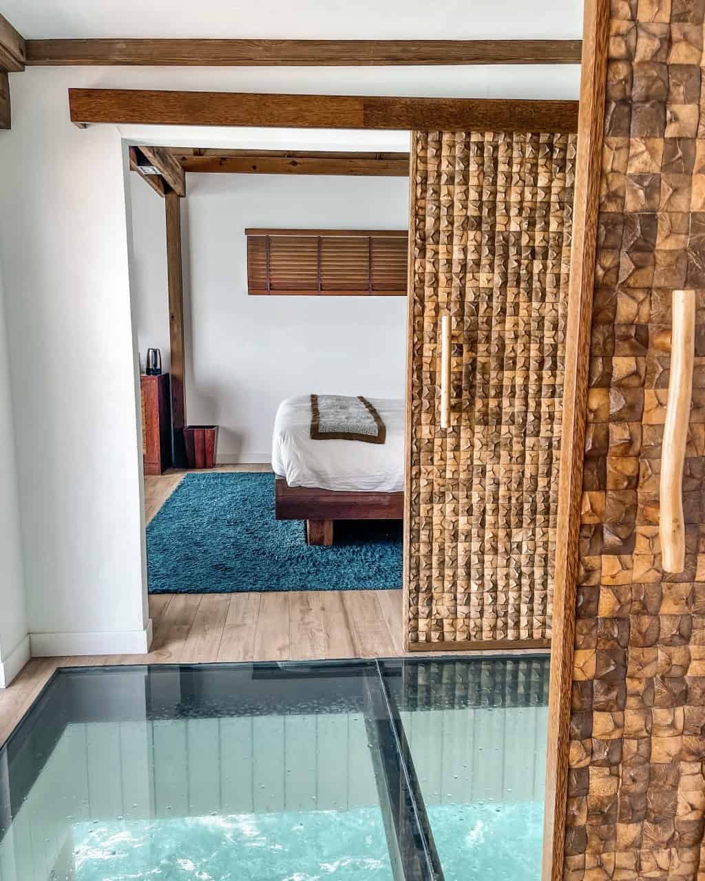 Mövenpick Resort Kuredhivaru Maldives Overwater Pool Villa Glass Floor