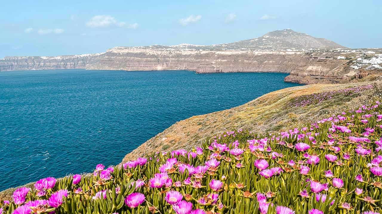 Best Time to Visit Santorini